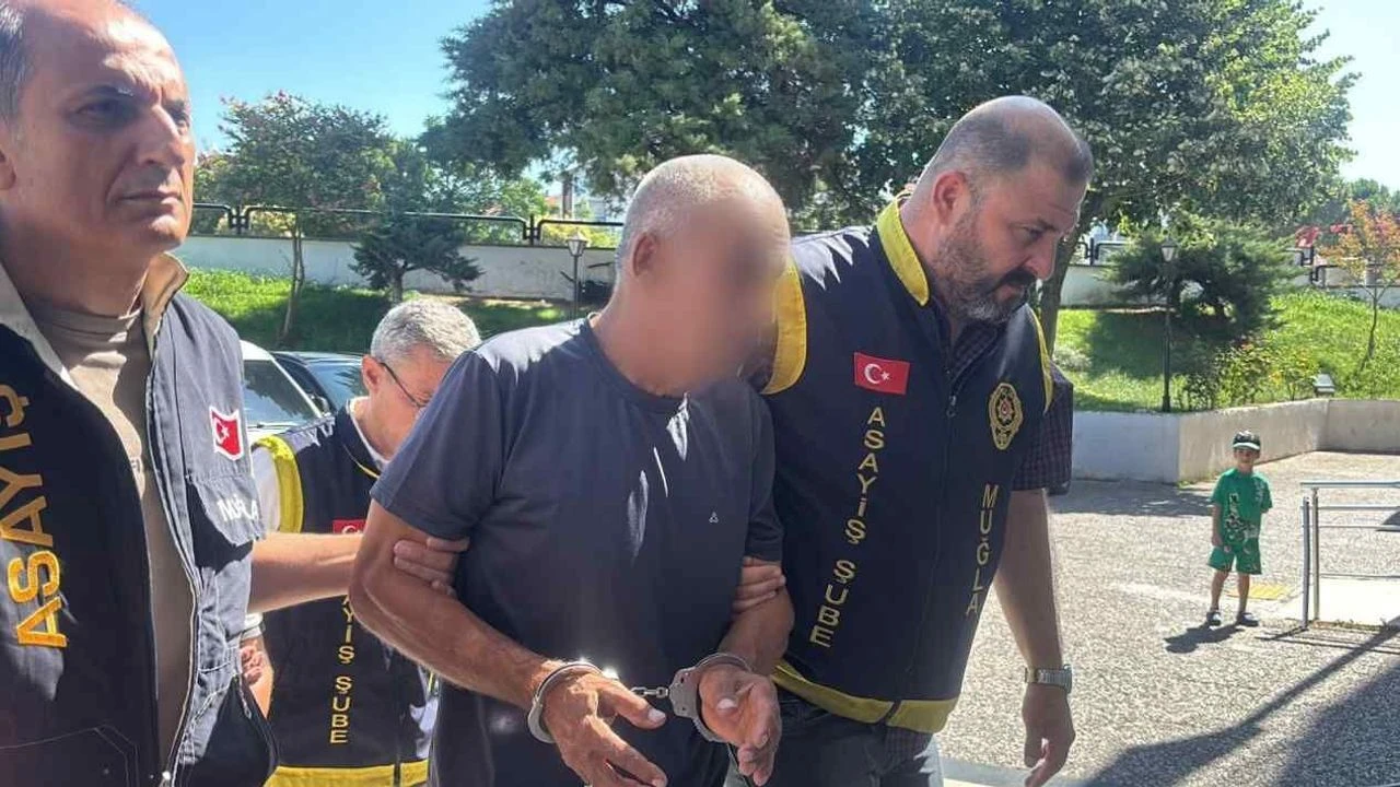 Eski emniyet müdürü parke taşı hırsızlığı soruşturmasında adliyeye sevk edildi